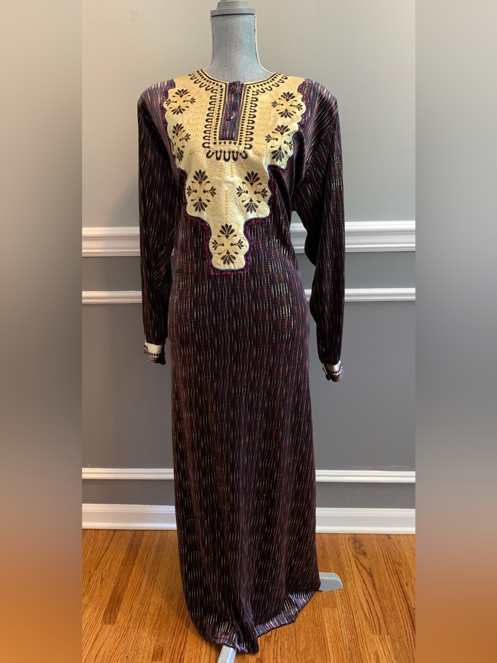 Vintage Bohemian Embroidered Maxi Dress Size Medium Metallic Striped Kaftan NO
